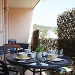 아파트 Les Gemeaux By Interhome *
