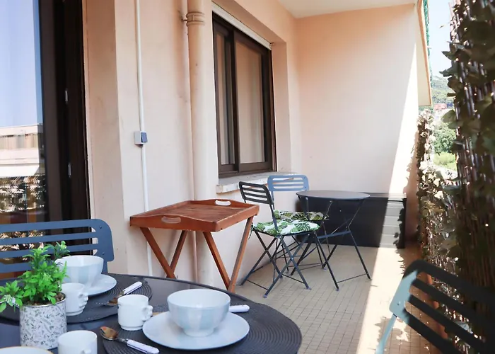 Apartment Les Gemeaux By Interhome Le Cannet